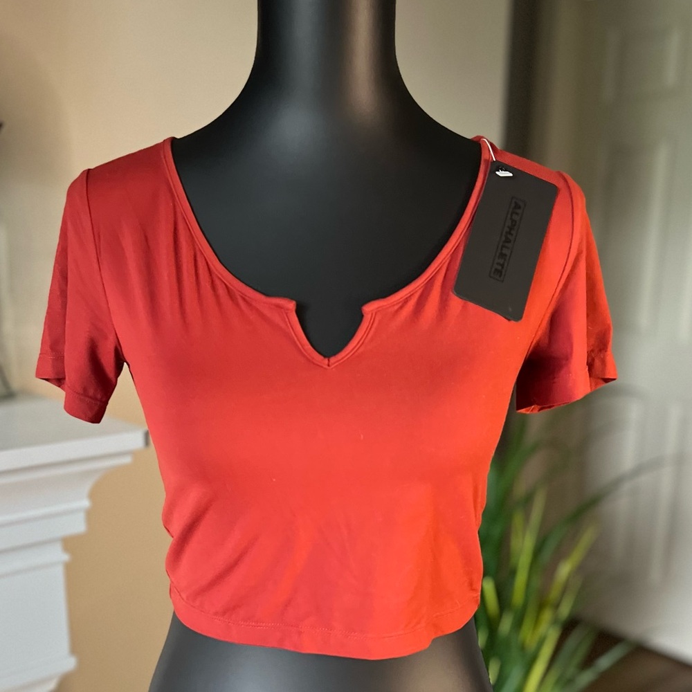 Alphalete Crop Tee